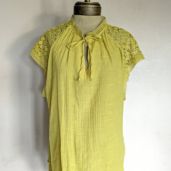 Zac & Rachel Chartreuese Yellow Lace Cap Sleeve Crinkle  Top 1X - Picture 1 of 6